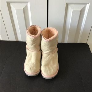 UGG Australia Boots Size 6 Pink with pink lining
